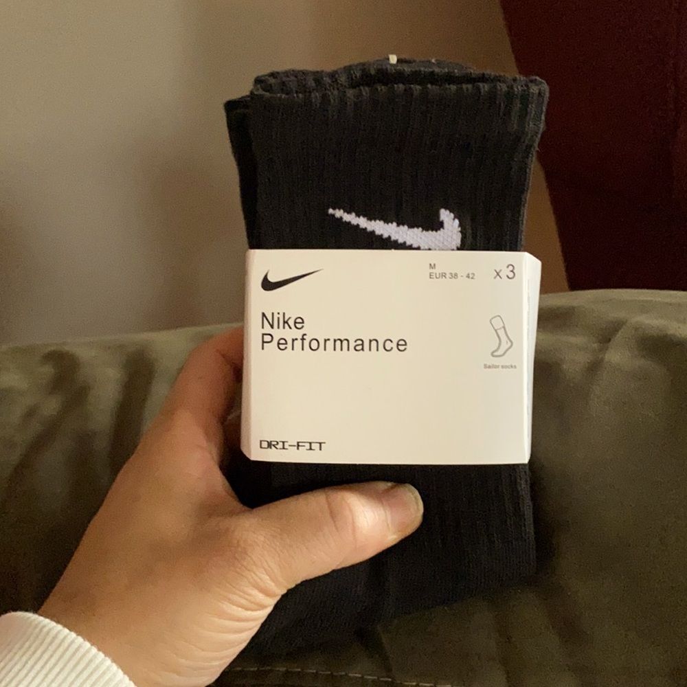 Nike Mens Crew Socks Everyday Cushioned 3 Pack Dri-Fit